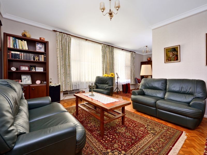 8 Clifford Road, Yowie Bay NSW 2228