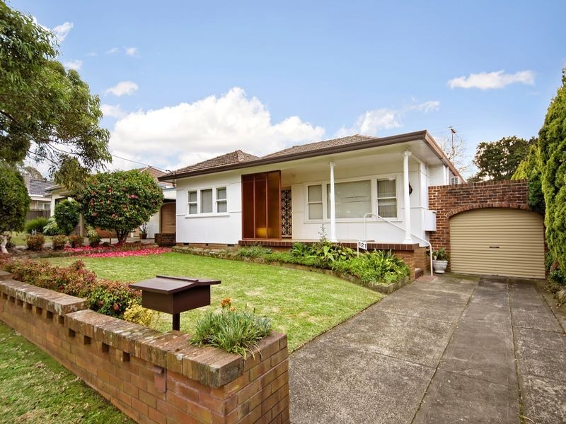 121 Waratah Street, Kirrawee NSW 2232