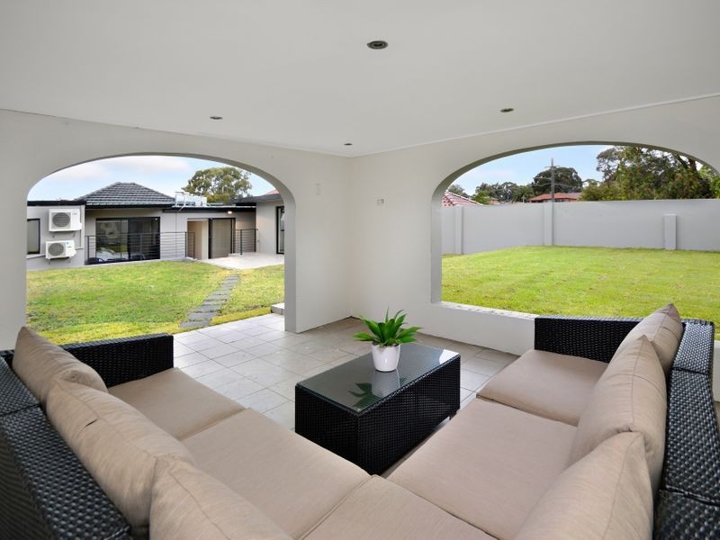 17 Edward Ave, Miranda NSW 2228