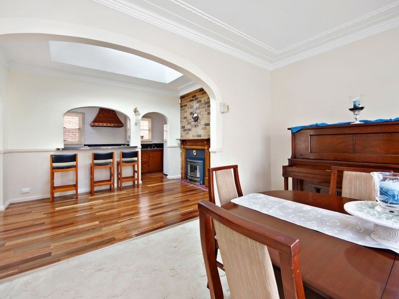 6 Chamberlain Ave, Caringbah NSW 2229