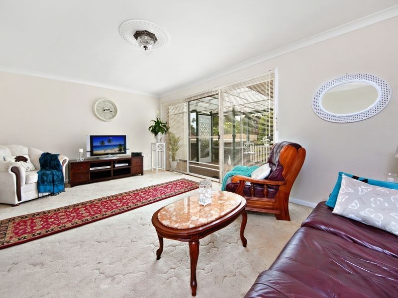 6 Chamberlain Ave, Caringbah NSW 2229
