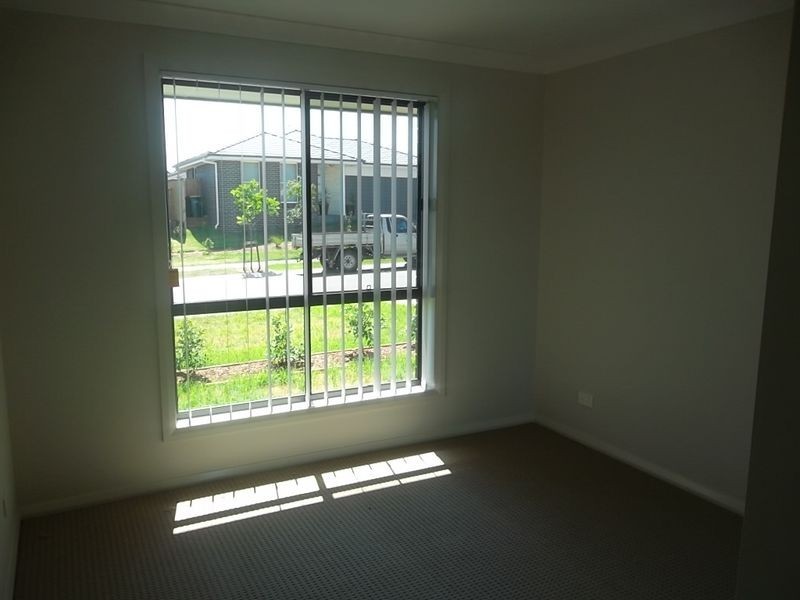 99 McKeachies Drive, Aberglasslyn NSW 2320