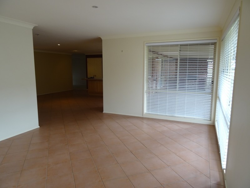 4 Gloaming Avenue, East Maitland NSW 2323