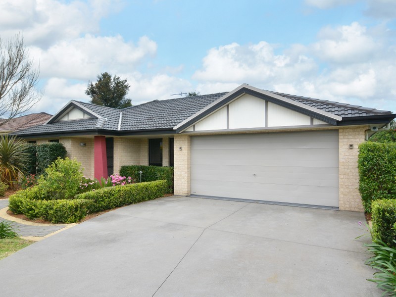 126 Aberglasslyn  Road, Rutherford NSW 2320