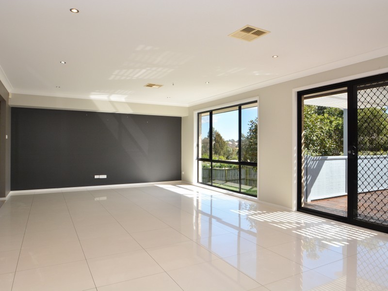 126 Aberglasslyn  Road, Rutherford NSW 2320