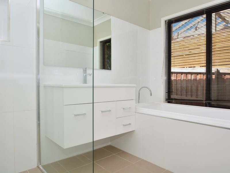 126 Aberglasslyn  Road, Rutherford NSW 2320