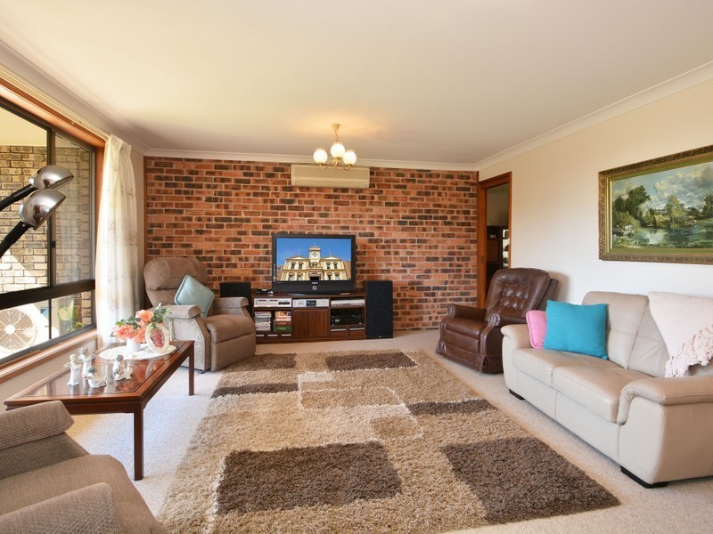 7 Corina Avenue, Bolwarra Heights NSW 2320