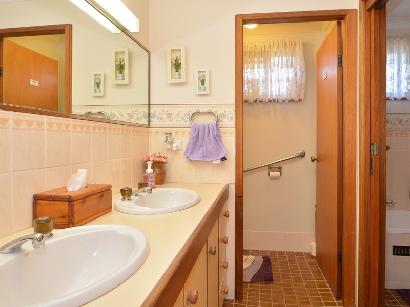 7 Corina Avenue, Bolwarra Heights NSW 2320