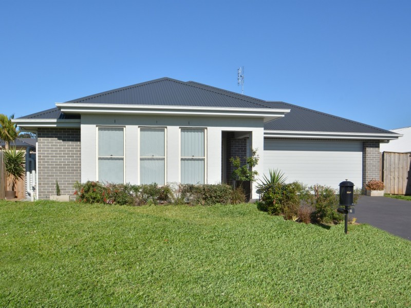 6 Finch Crescent, Aberglasslyn NSW 2320
