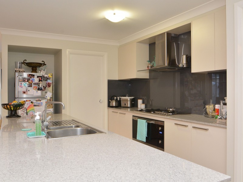 6 Finch Crescent, Aberglasslyn NSW 2320