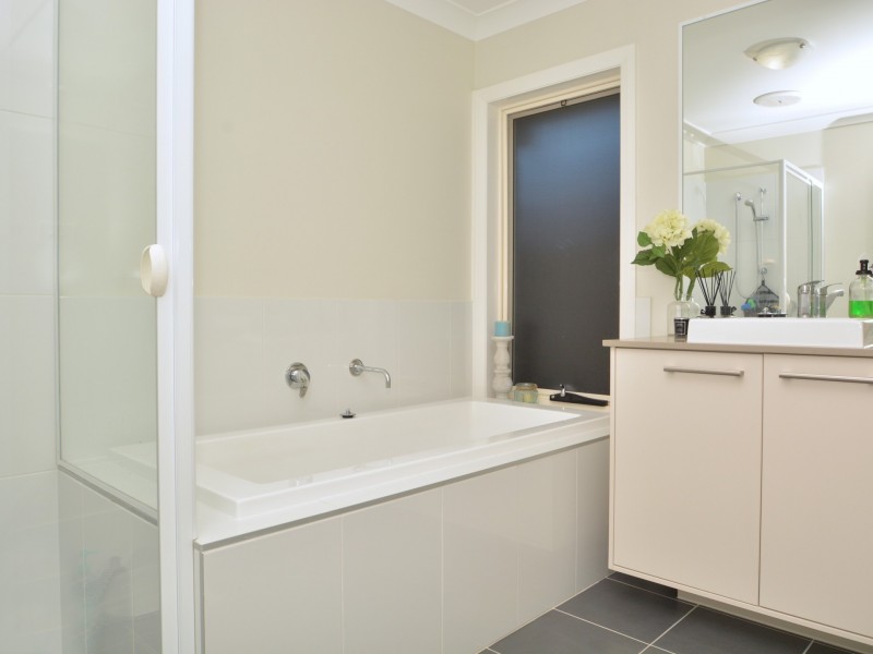 6 Finch Crescent, Aberglasslyn NSW 2320