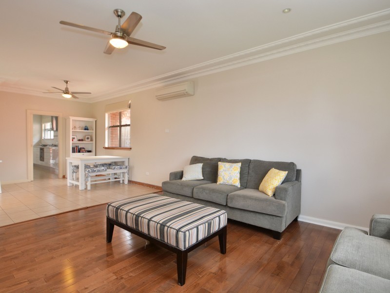 4 Ferry Place, East Maitland NSW 2323