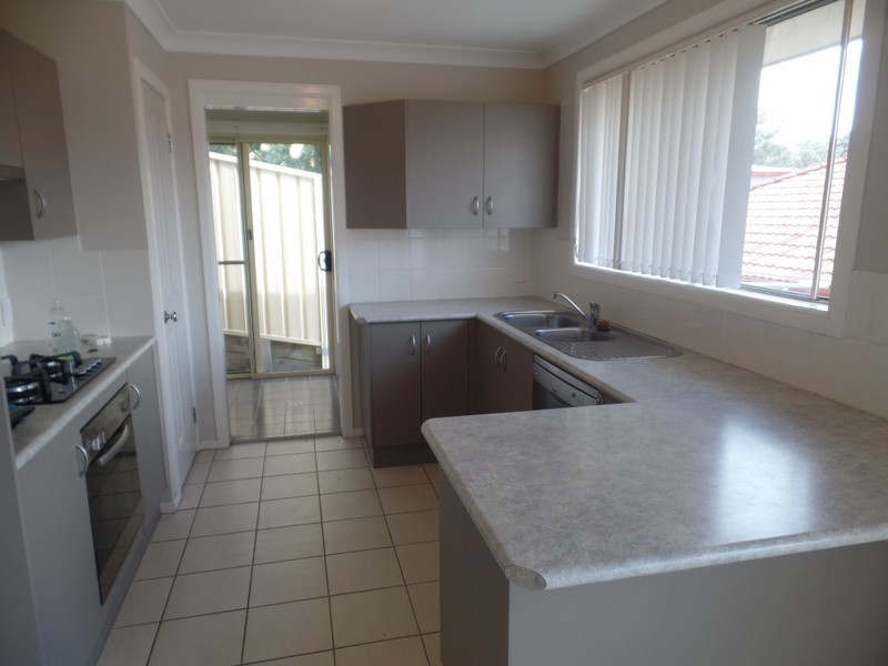 Unit 2/13 Prieska Way, East Maitland NSW 2323