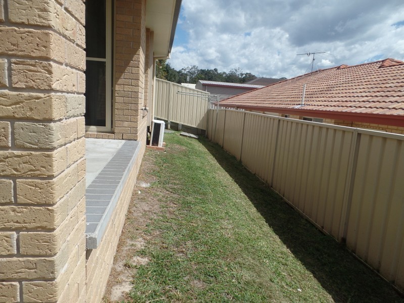 Unit 2/13 Prieska Way, East Maitland NSW 2323