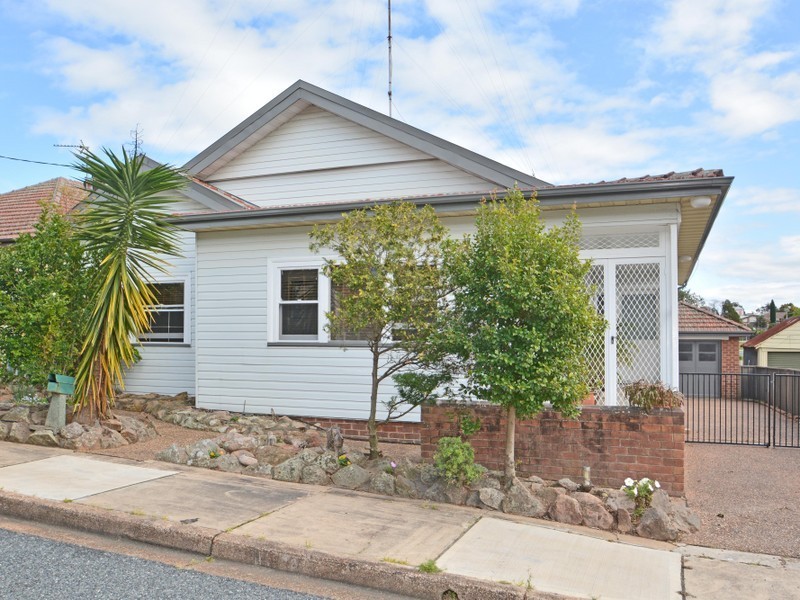 9 Porter Avenue, East Maitland NSW 2323