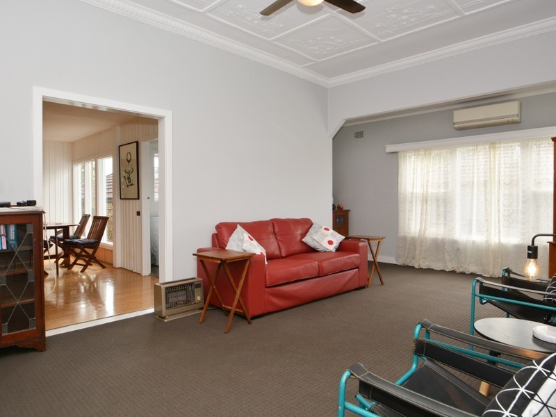 9 Porter Avenue, East Maitland NSW 2323