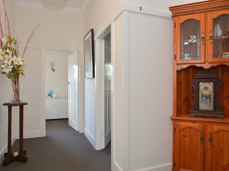 9 Porter Avenue, East Maitland NSW 2323