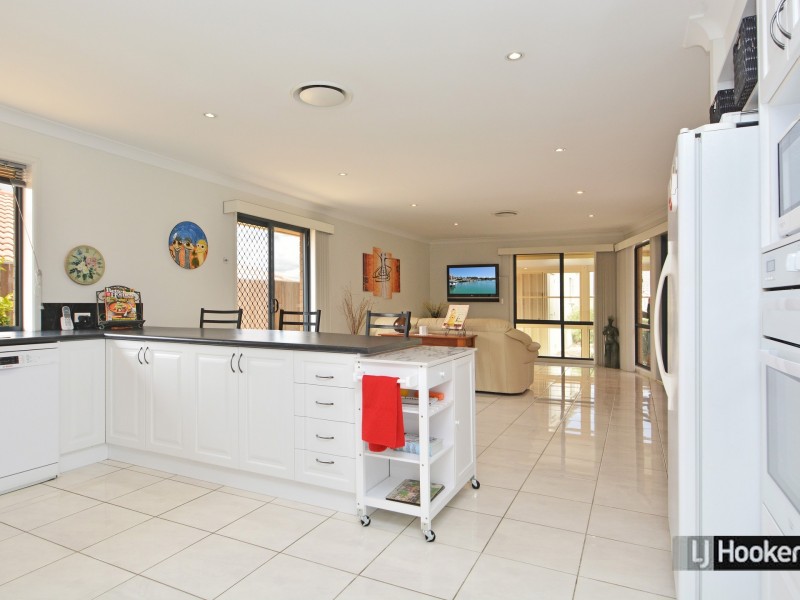 17 Elkin Close, Raworth NSW 2321