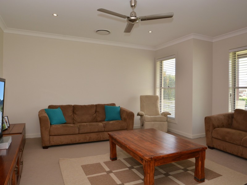 24 James Leslie Drive, Gillieston Heights NSW 2321