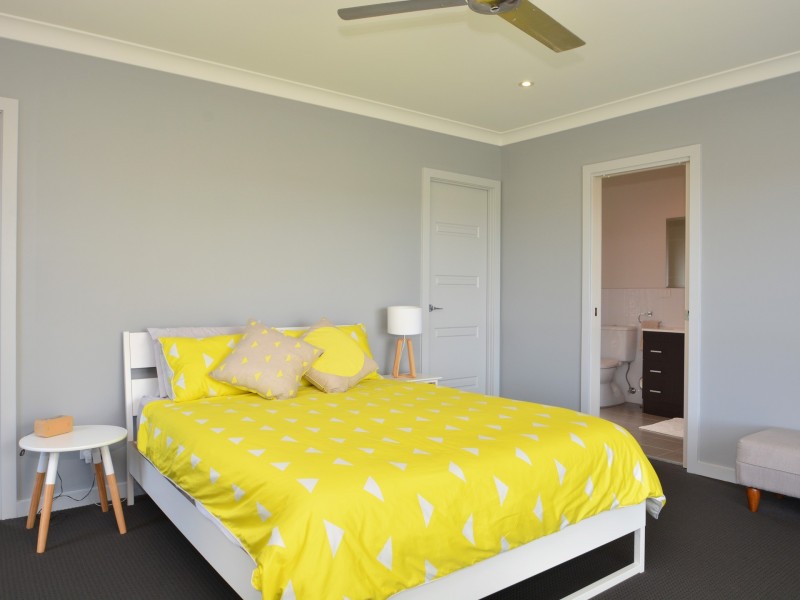 24 James Leslie Drive, Gillieston Heights NSW 2321