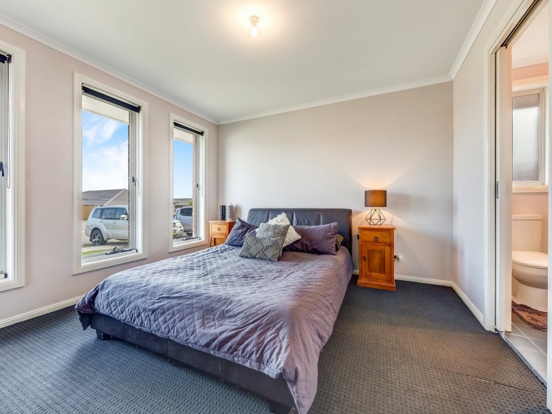 19 Threadtail Street, Chisholm NSW 2322