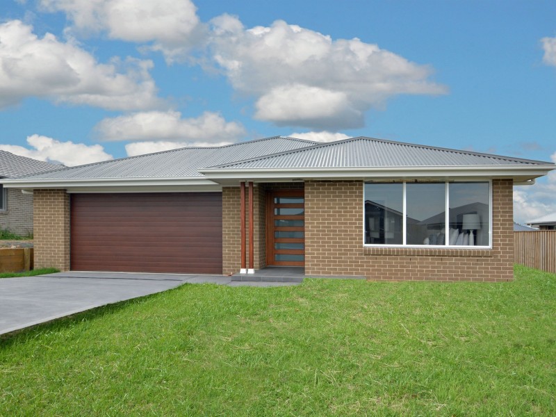 14 Threadtail Street, Chisholm NSW 2322