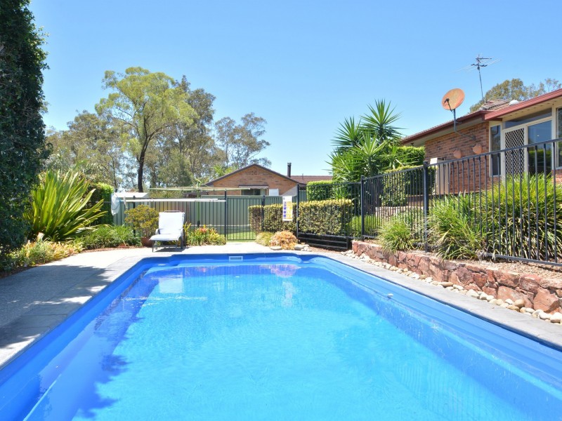 24 Stonehaven Drive, Metford NSW 2323