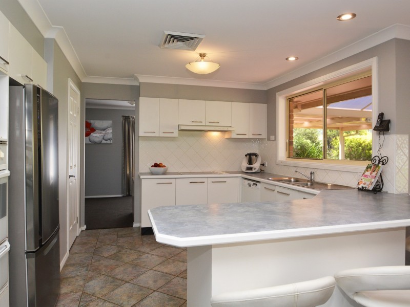 24 Silky Oak Drive, Aberglasslyn NSW 2320