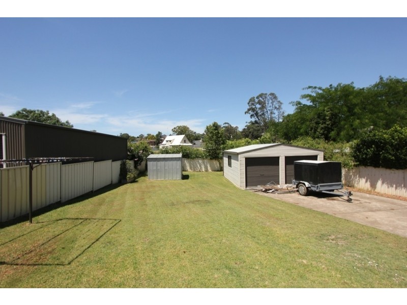 9 Thompson Street, East Maitland NSW 2323