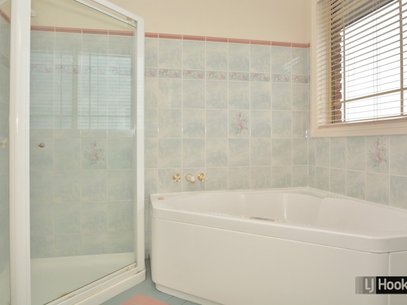 7 Robinia Close, Largs NSW 2320