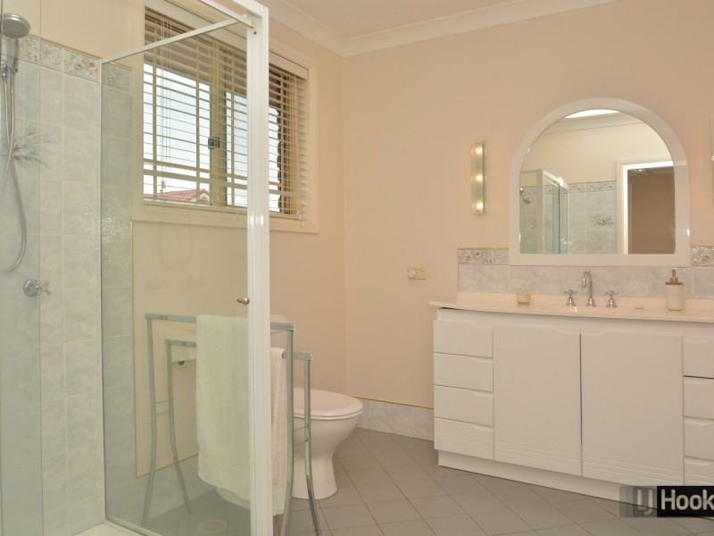 7 Robinia Close, Largs NSW 2320