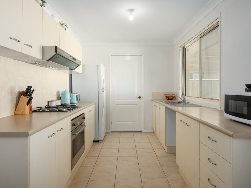 4 Binet Close, Thornton NSW 2322