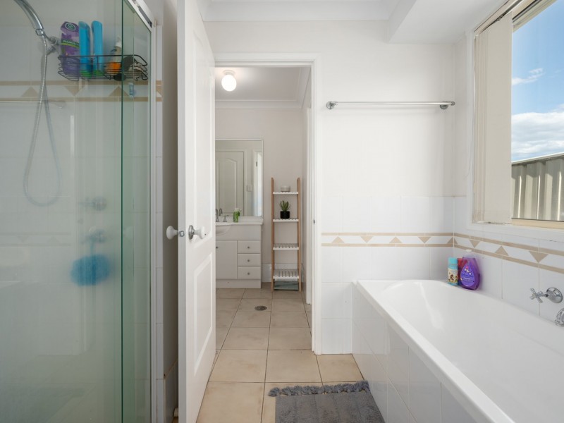 4 Binet Close, Thornton NSW 2322