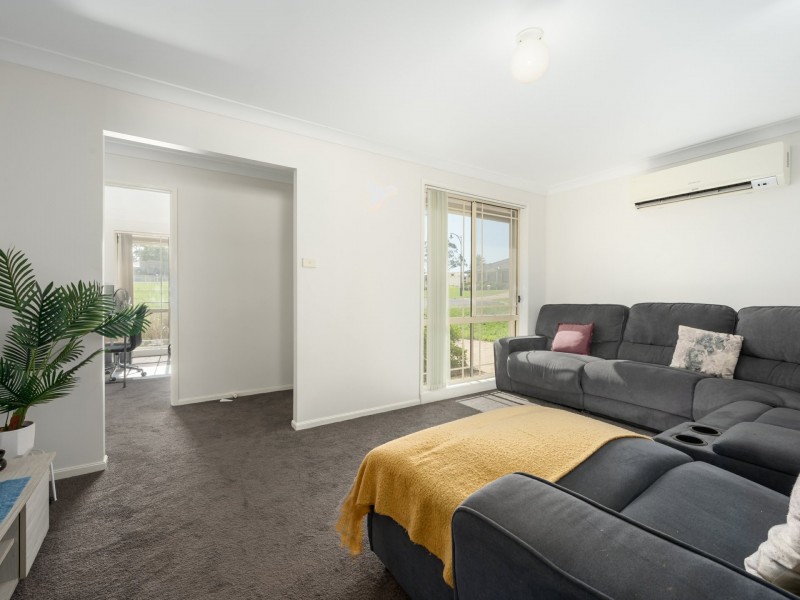 4 Binet Close, Thornton NSW 2322