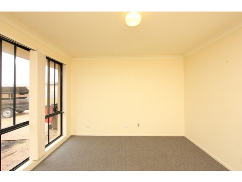 1 Redman Cove, Thornton NSW 2322