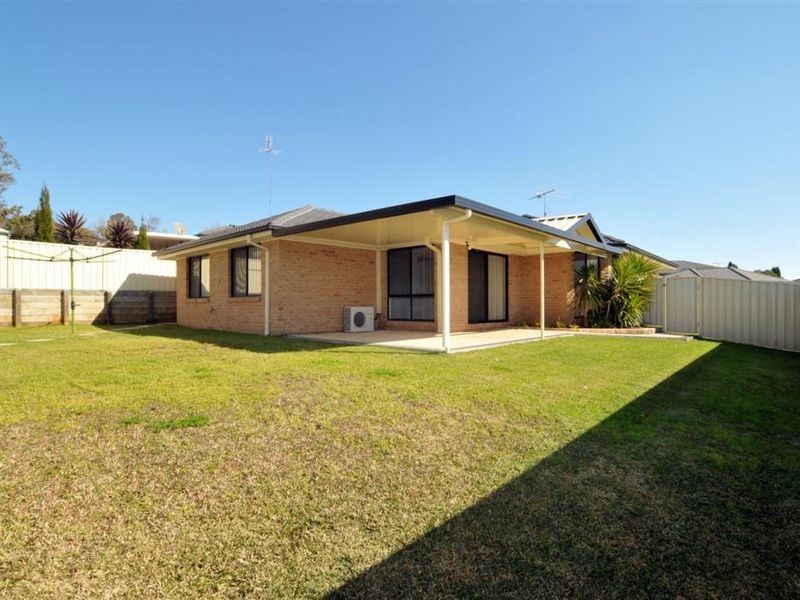 33 Jenna Drive, Raworth NSW 2321