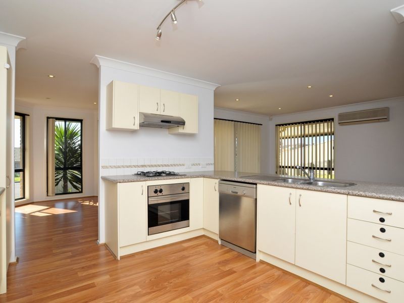 33 Jenna Drive, Raworth NSW 2321