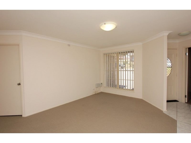 12 Carnarvon Circuit, East Maitland NSW 2323