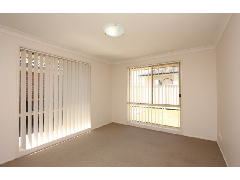 12 Carnarvon Circuit, East Maitland NSW 2323