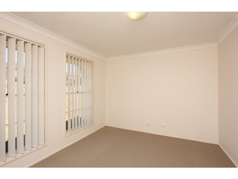 12 Carnarvon Circuit, East Maitland NSW 2323