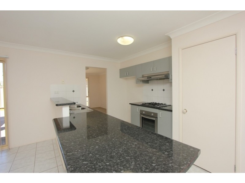 12 Carnarvon Circuit, East Maitland NSW 2323