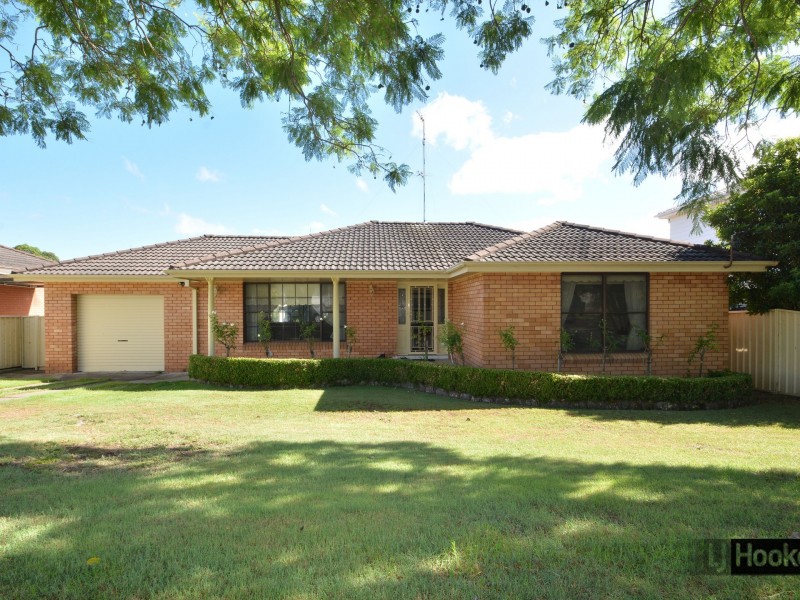 12 Robert Street, Tenambit NSW 2323