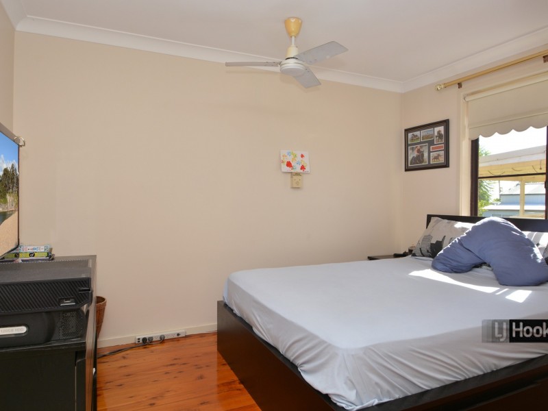 12 Robert Street, Tenambit NSW 2323