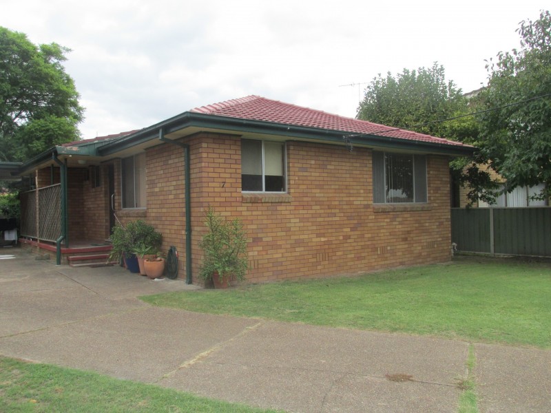 Unit 1/7 Bradbury Street, Tenambit NSW 2323