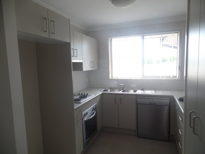 2/12 Denton Park Drive, Rutherford NSW 2320