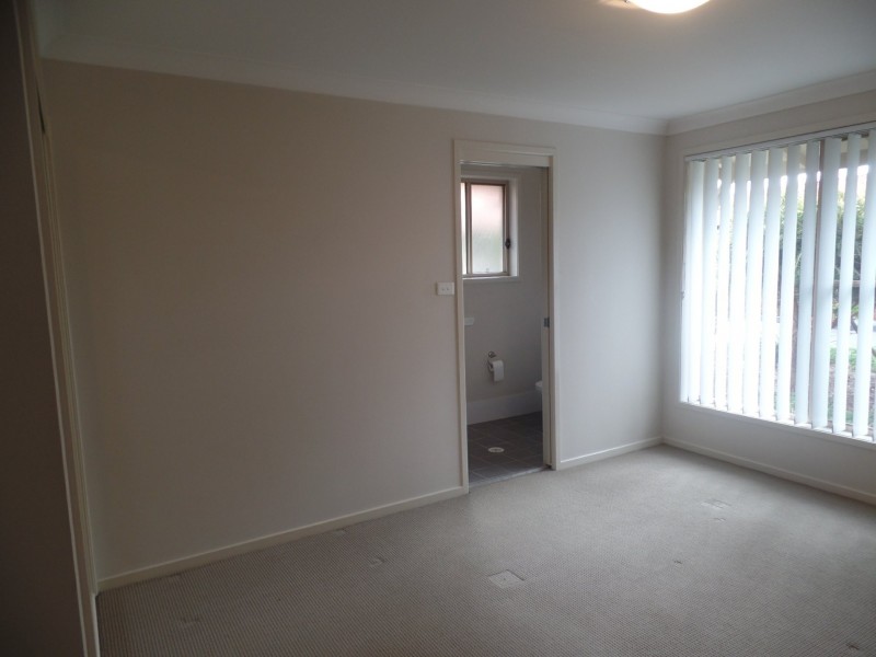 2/12 Denton Park Drive, Rutherford NSW 2320