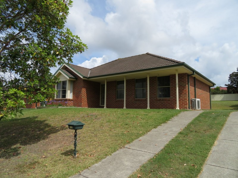 12 Canterbury Drive, Morpeth NSW 2321
