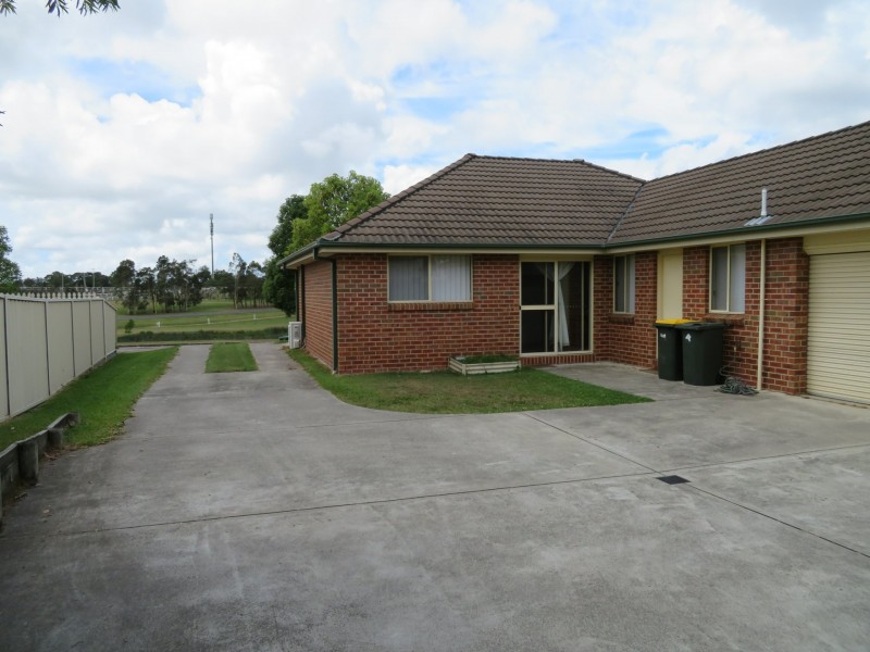 12 Canterbury Drive, Morpeth NSW 2321