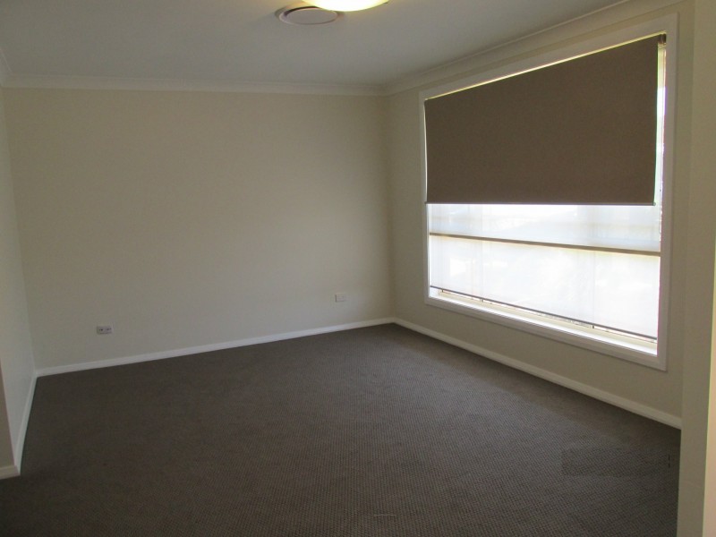 8 Nardoo Avenue, Aberglasslyn NSW 2320