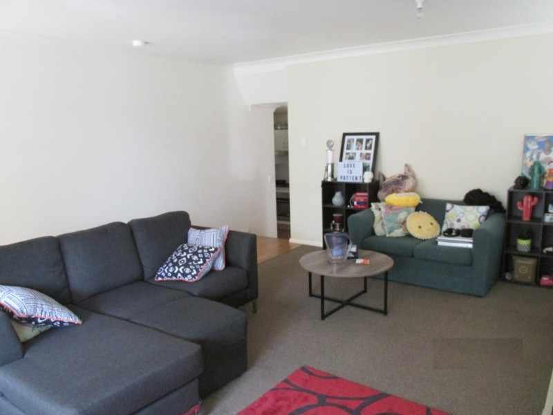 151b Regiment Rd, Rutherford NSW 2320